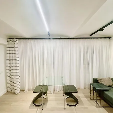 Elizabetes Appartments דירה *